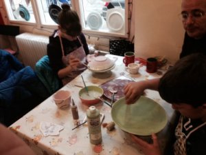 A kis tizenévesek is kikapcsolnak alkotás közben